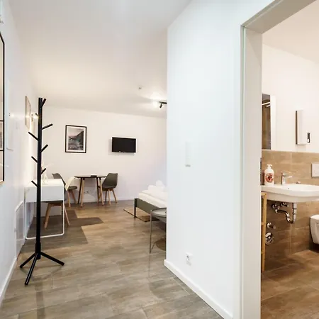 Appartamento Greenfield I Schoenes Officestudio I W6 I Neu I Kueche I Smart Tv I P